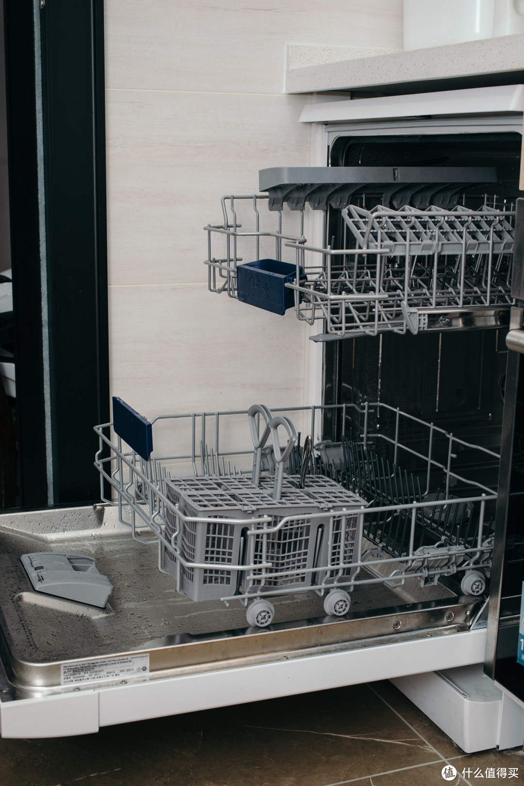 三线城市、两房、60K：我的全功能家居电器